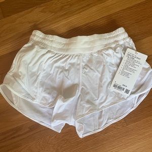 LULULEMON HOTTY HOT SHORT WHITE